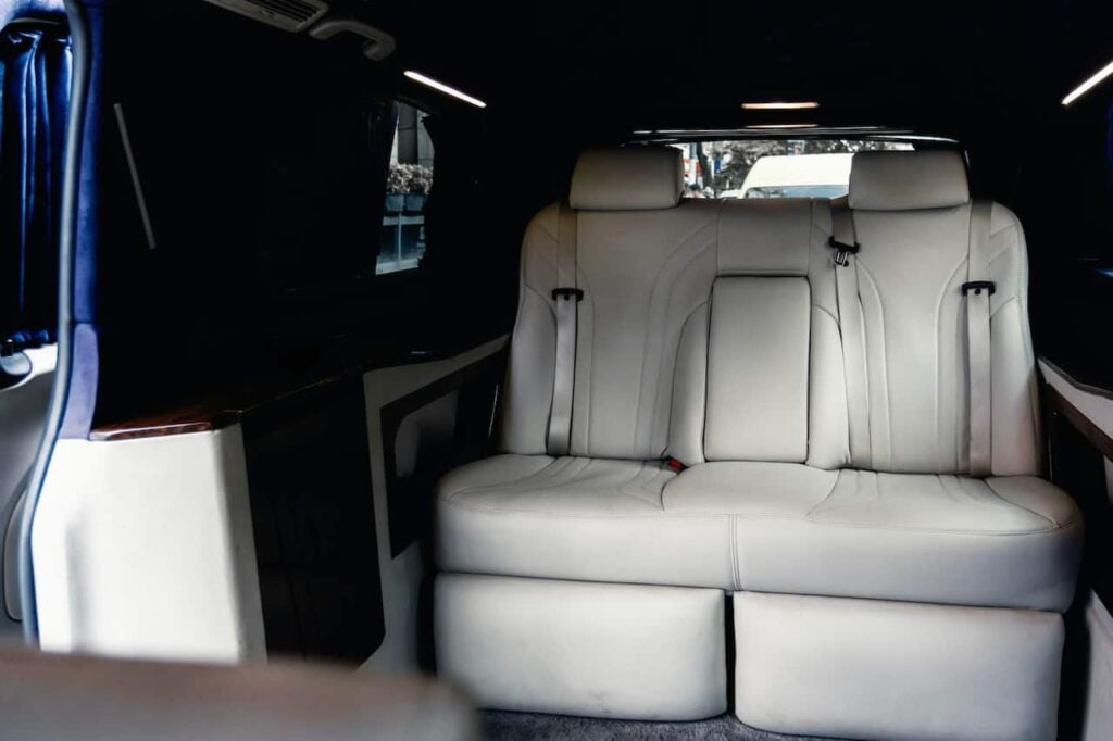 point to point limo service 1